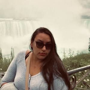 Meet your Posher, Julianna